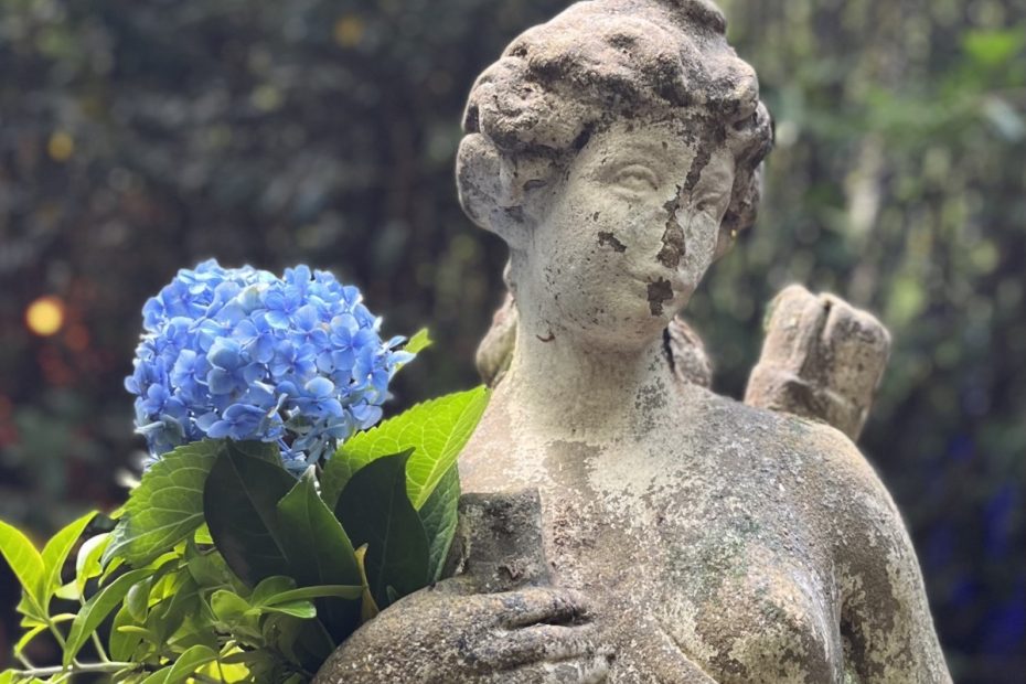 sculpture with flowers